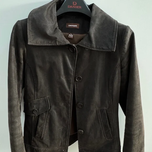 Danier Chocolate Leather Jacket - Picture 3 of 5